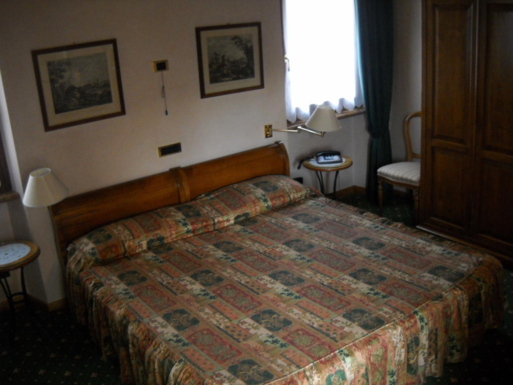 Hotel Faccioli Valeggio sul Mincio Room photo